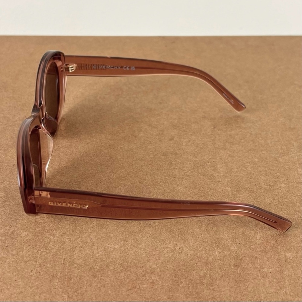 GIVENCHY CAT-EYE SUNGLASSES - Picture 3 of 10